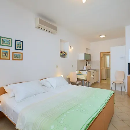 Ivana Appartement *