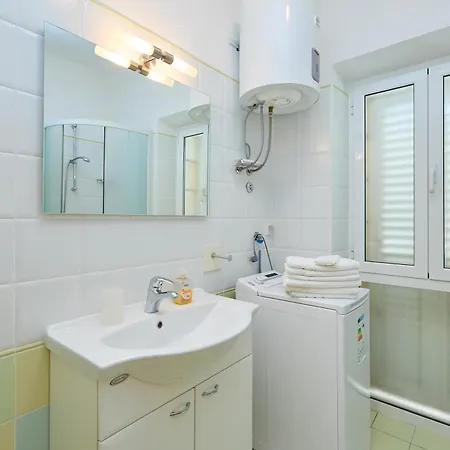 Ivana Apartman *